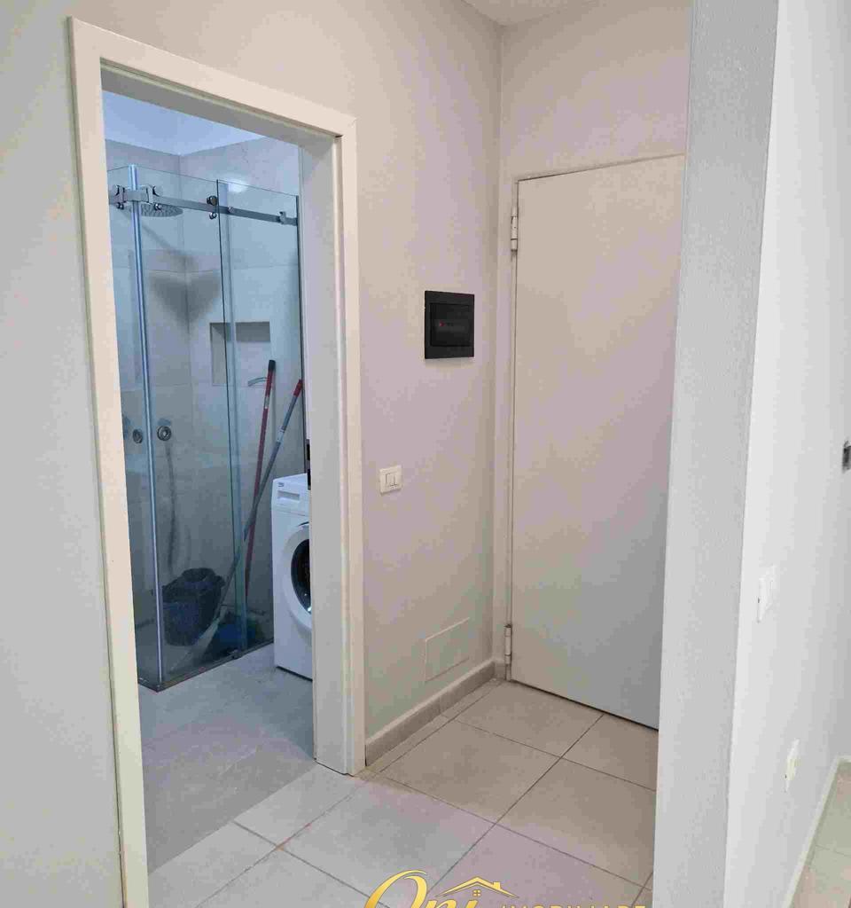 Affitto Ufficio con Affitto di 60m2 21 Dicembre