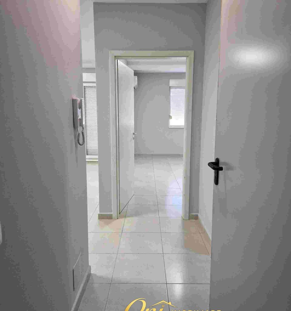 Affitto Ufficio con Affitto di 60m2 21 Dicembre