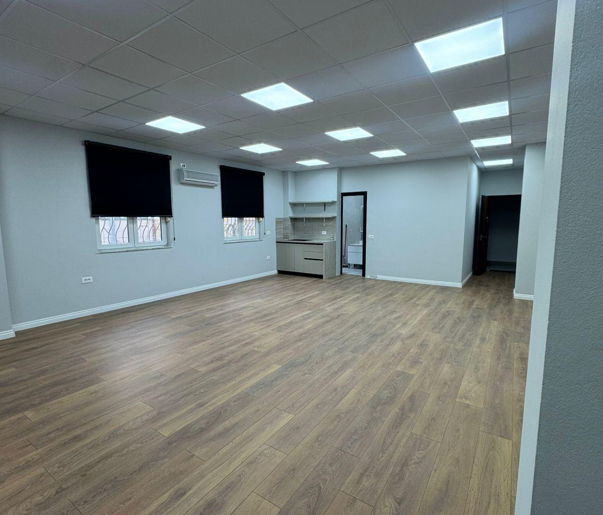 Commercial Space for Rent 89 m2 Downtown 1,100 EUR