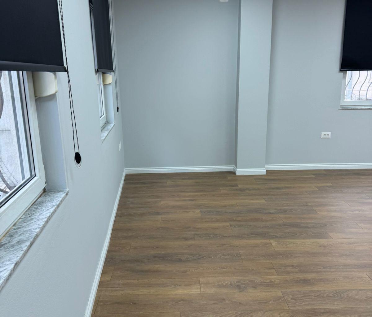 Commercial Space for Rent 89 m2 Downtown 1,100 EUR