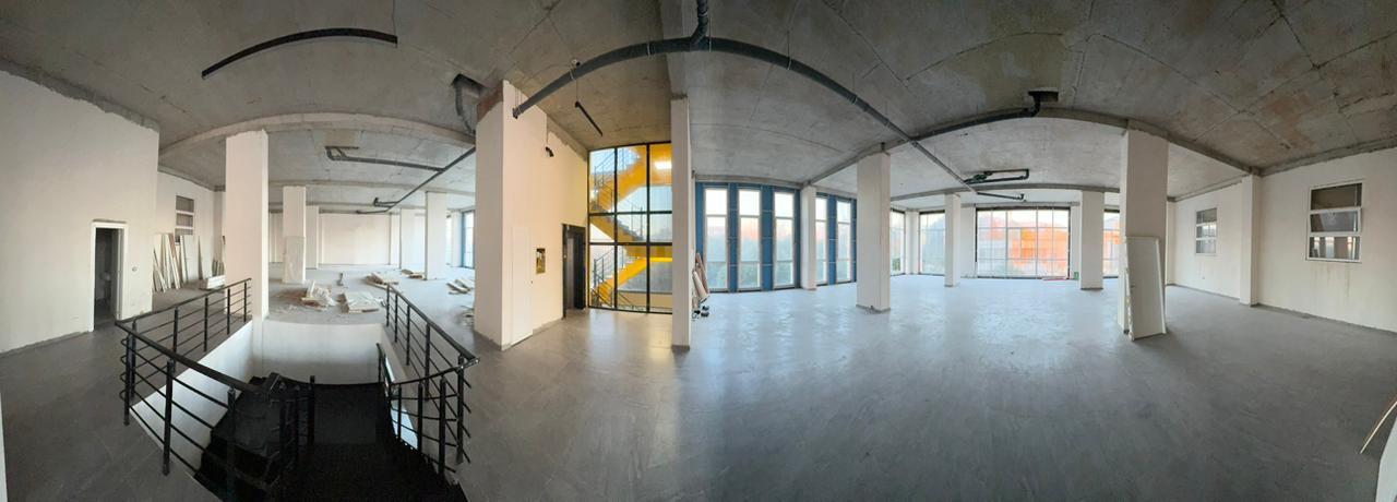 Zyra con Quota di 550 m2 su Bulevardi Ri a 3.200 euro