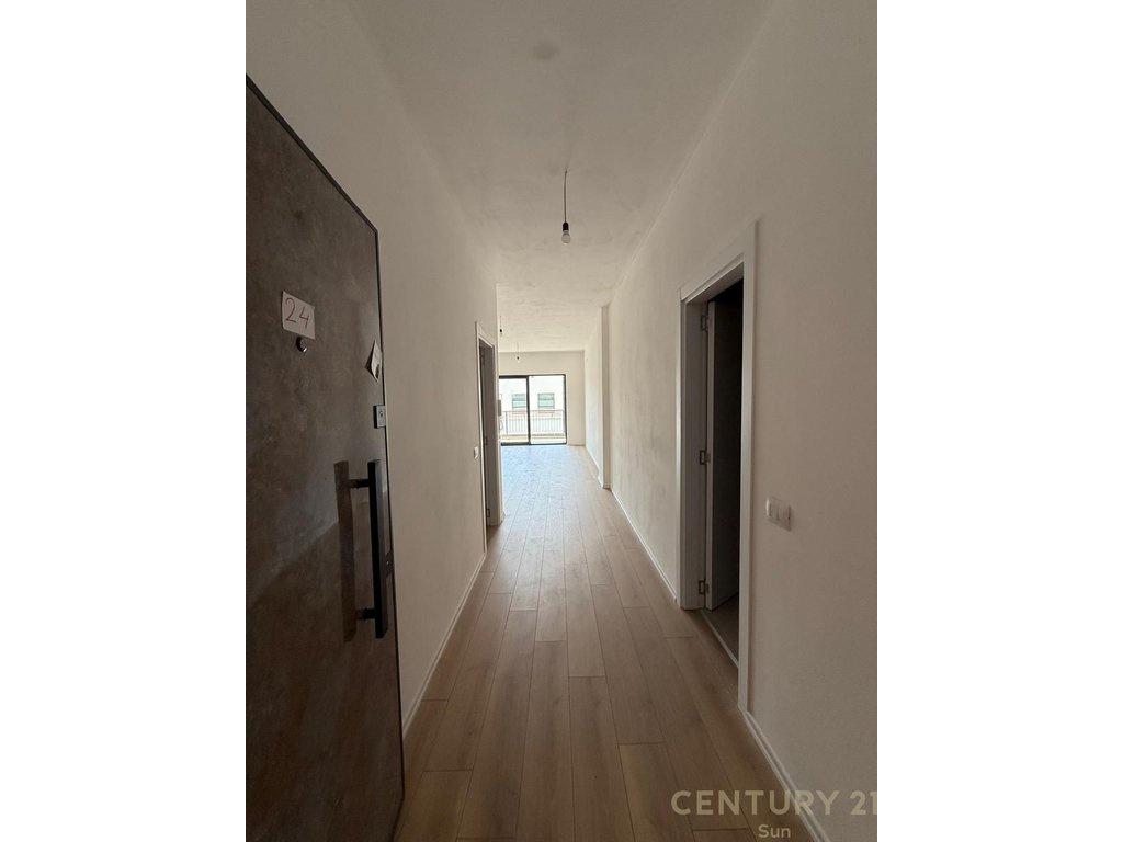 FOR RENT APARTMENT FOR OFFICE 3+1+2+2 PARKING SPACES NEAR THE BARRIKADAVE STREET