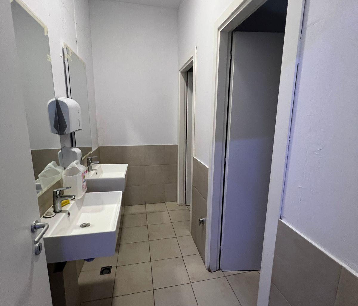 ZYRE ME QERA 361 M2 ZOGU I ZI 5.800 EURO