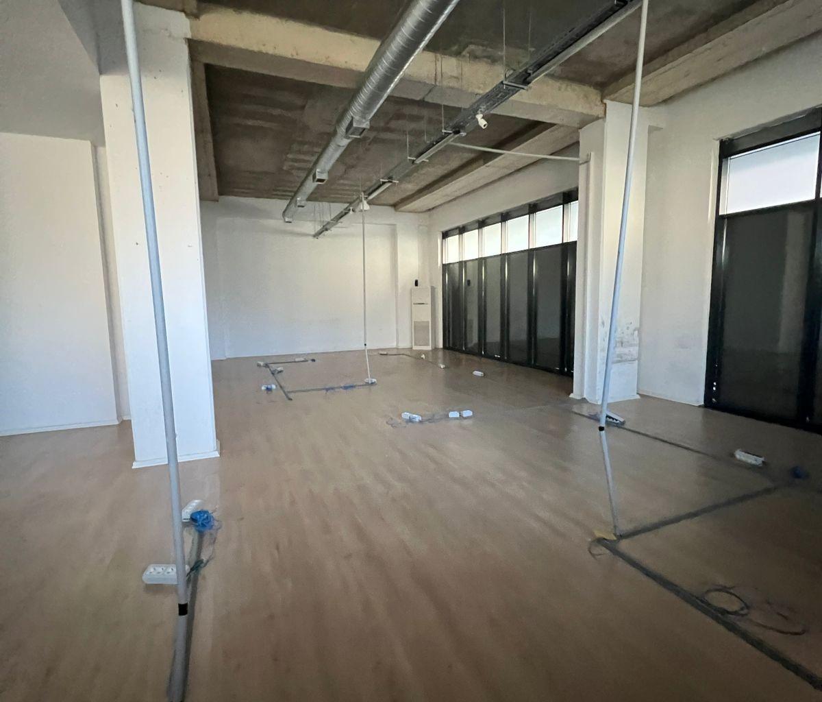 ZYRE ME QERA 361 M2 ZOGU I ZI 5.800 EURO