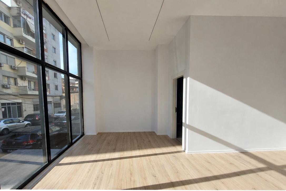 Locale commerciale con superficie di 55m2 in zona centrale