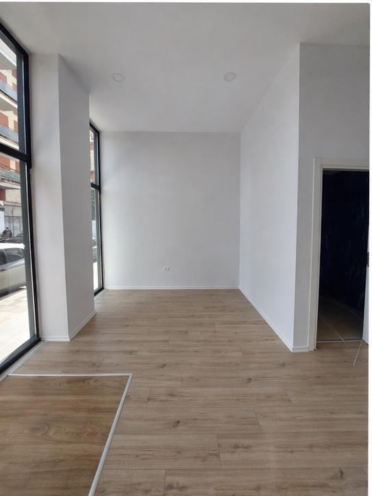 Locale commerciale con superficie di 55m2 in zona centrale