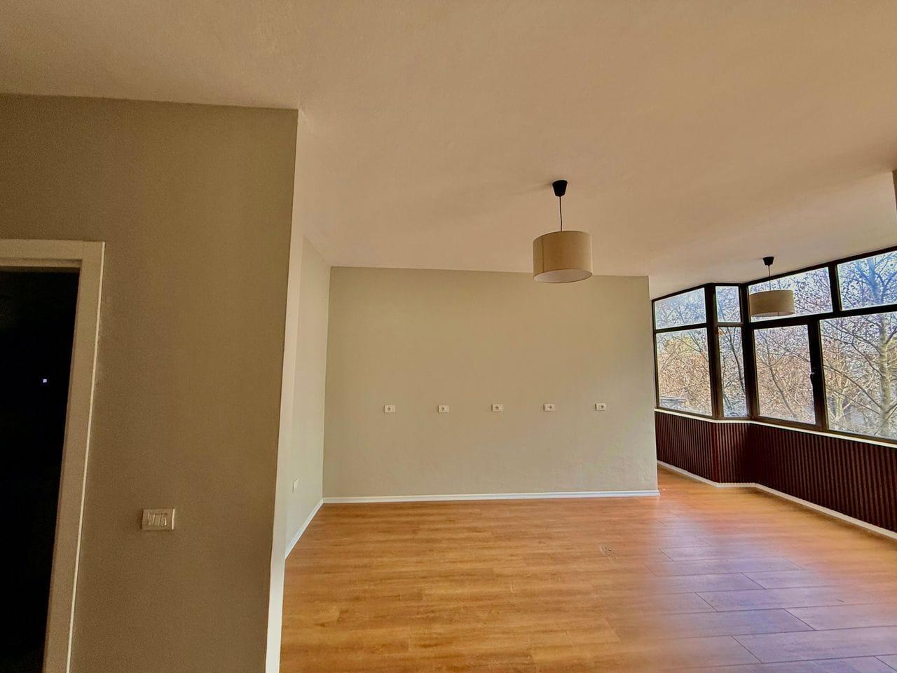 Zyra con Quota 65 m2, esposizione esterna