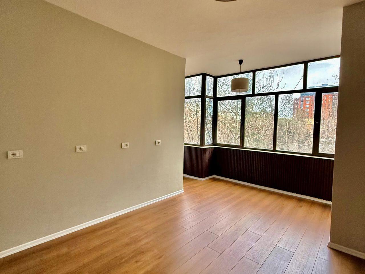 Zyra con Quota 65 m2, esposizione esterna