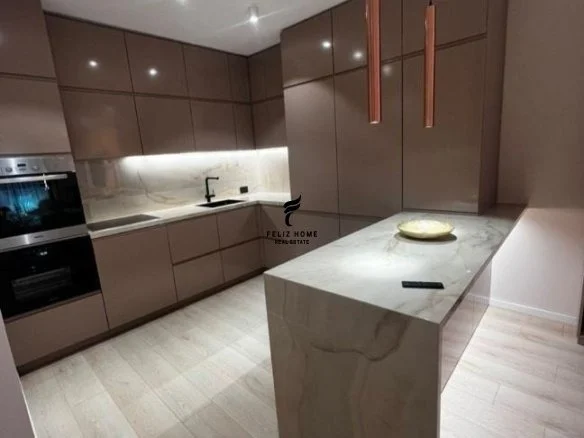 Tirane, apartment for sale 2+1, 9th Floor, 120 m², €450,000 (Artificial Lake)