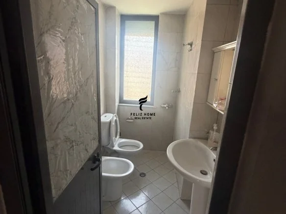 Tirane, vendesi appartamento 2+1 Piano 2, 65 m² 165.000 € (VIA BARDHYL)