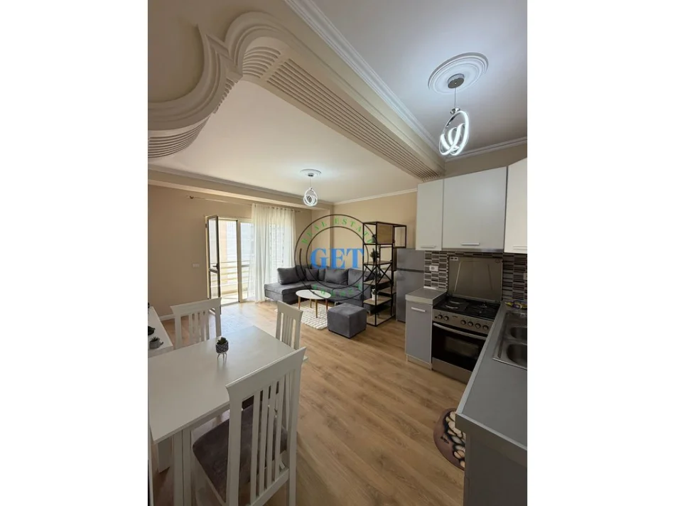 Durres, vendesi appartamento 1+1 Piano 8, 68 m² 98.000 € (Ish-Rajoni i Policisë)