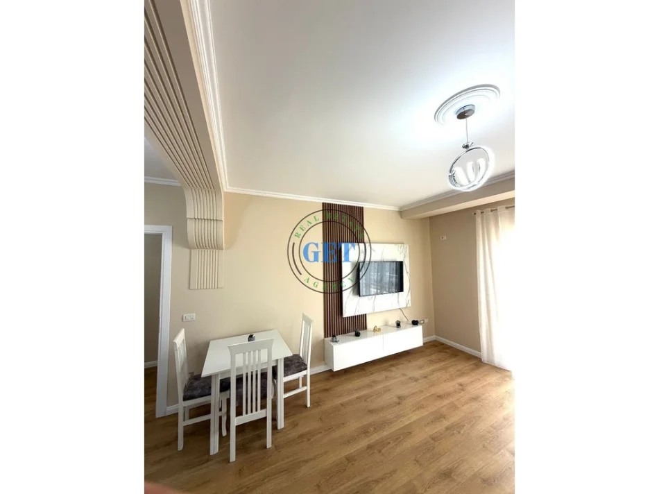 Durres, vendesi appartamento 1+1 Piano 8, 68 m² 98.000 € (Ish-Rajoni i Policisë)