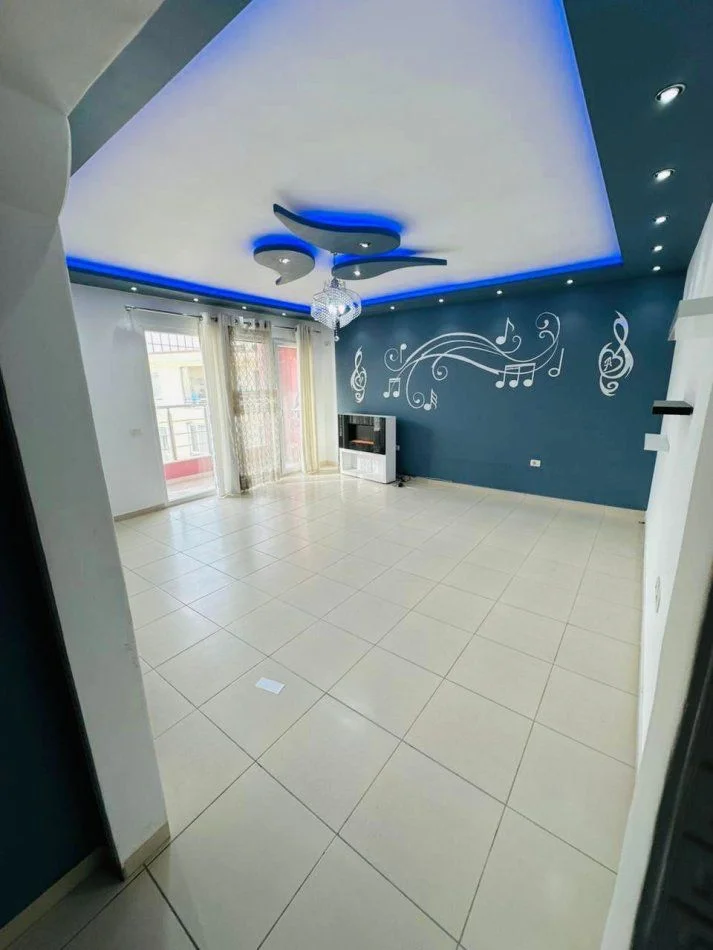 Tirane, Apartment for Sale 2+1+Balcony, 8th Floor, 90 m², €135,000 (ASTIR)