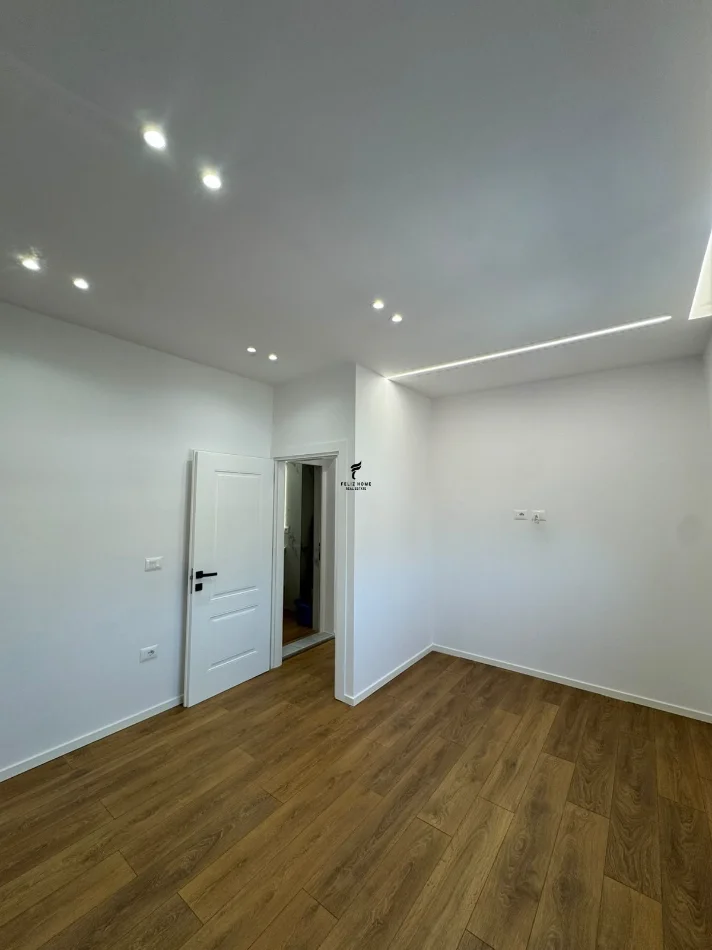 Tirane, shitet apartament 2+1 Kati 4, 64 m² 168.000 € (SELVIA)