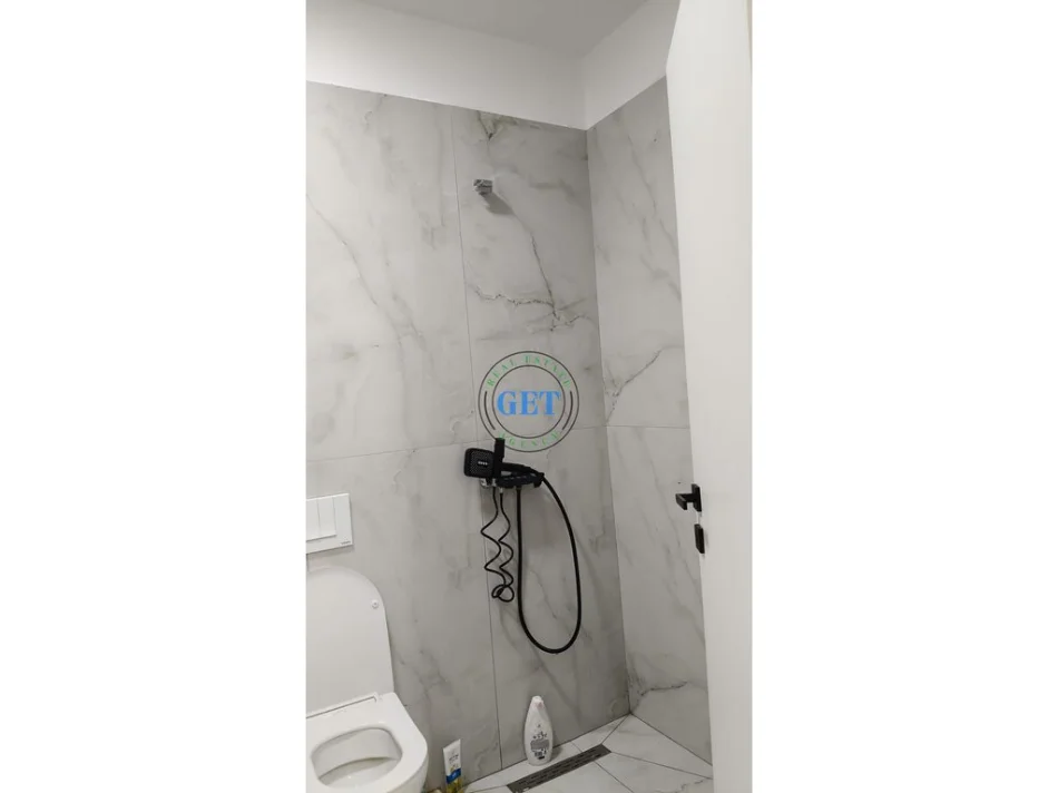 Albania, for Sale 1+1 Apartment, 5th Floor, 62 m², €95,000 (Golem)