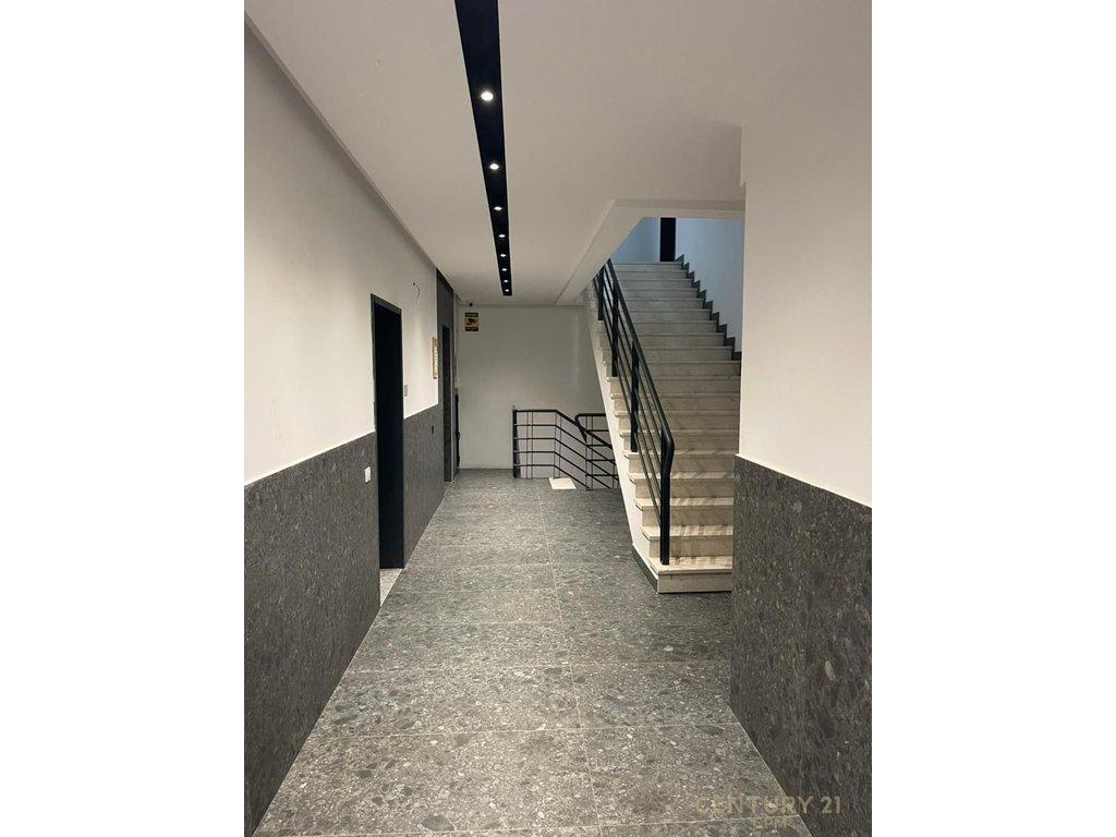 SHESIM APPARTAMENTO 1+1 VICINO AL LAGO SECCO