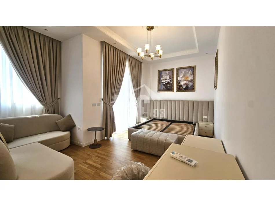 Tirana, 2-Storey Villa for Rent, 323 m², €5,000 (IN THE SUBURBS, ONLY 5 MIN FROM TEG)