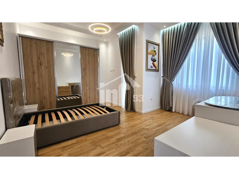 Tirana, 2-Storey Villa for Rent, 323 m², €5,000 (IN THE SUBURBS, ONLY 5 MIN FROM TEG)