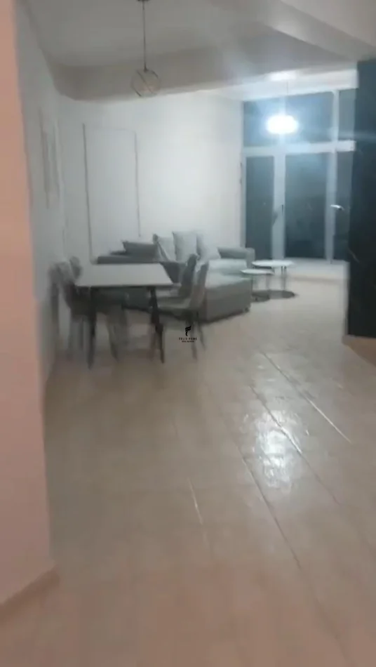 Tirane, affitto appartamento 2+1 Piano 3, 100 m² 700 € (MINE PEZA)