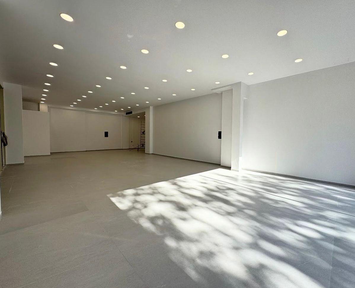 Doppia stanza con balcone di 166 m2 in Viale Gjergj Fishta a 4.200 euro