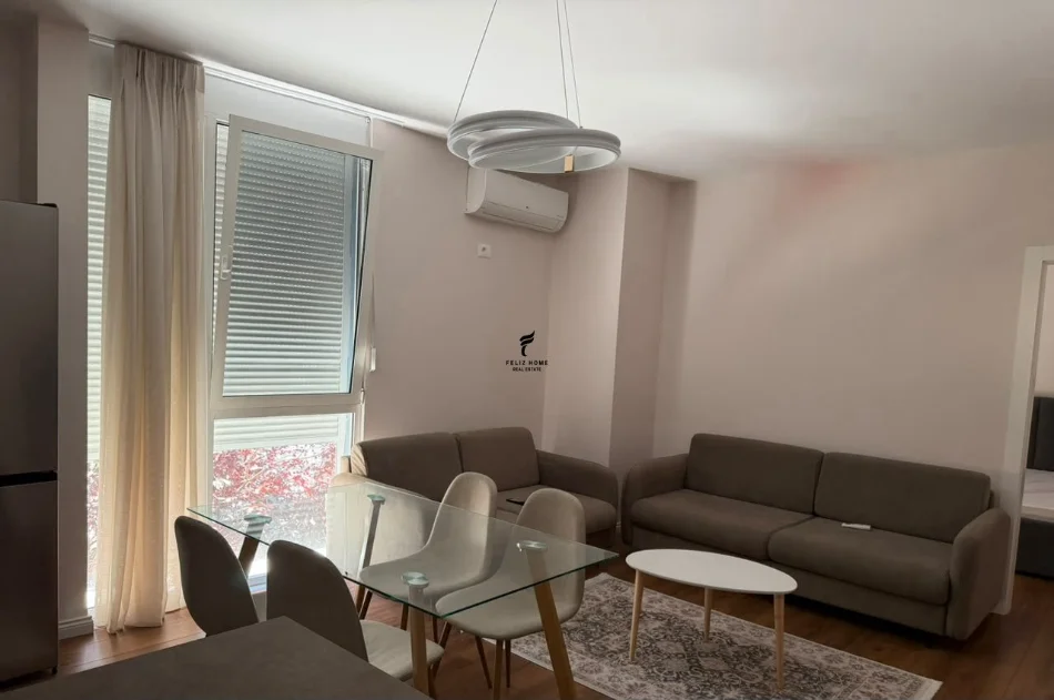 Tirane, affitto appartamento 2+1 Piano 2, 70 m² 750 € (CENTRO)