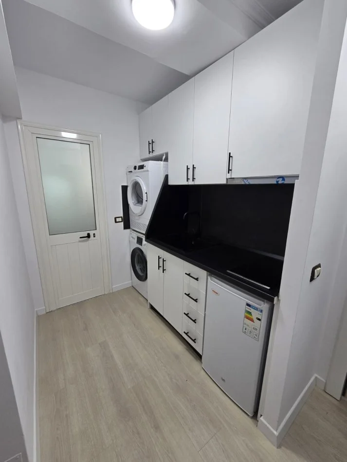 Tirana, Studio for Rent on the 2nd Floor, 34 m², €500 (MINE PEZA)