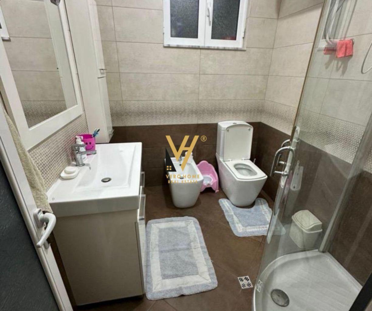 Affitto casa privata 2+1+balcone con cortile in istituto 600 euro