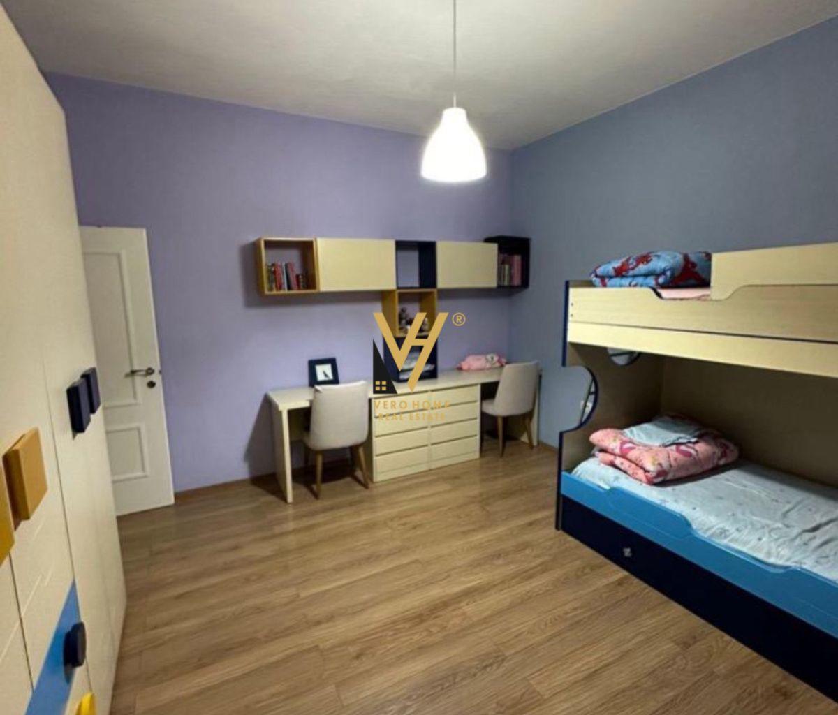 Affitto casa privata 2+1+balcone con cortile in istituto 600 euro