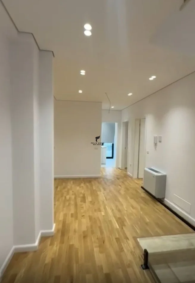 Tirano, affitto appartamento 3 piani, 600 m², 4.000 € (TEG)