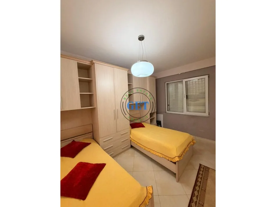 Durres, affitto appartamento 2+1+Balcone Piano 6, 90 m² 500 € (Palazzo dello Sport)