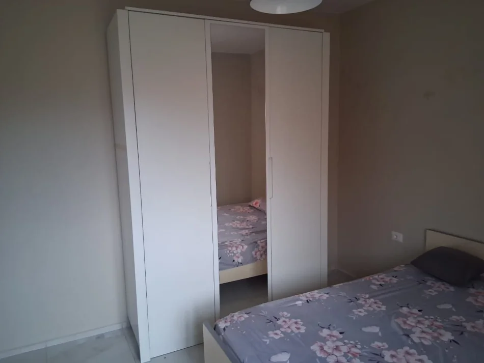 Tirane, affitto appartamento 3+1 Piano 2, 100 m² 550 € (Via Elbasanit)