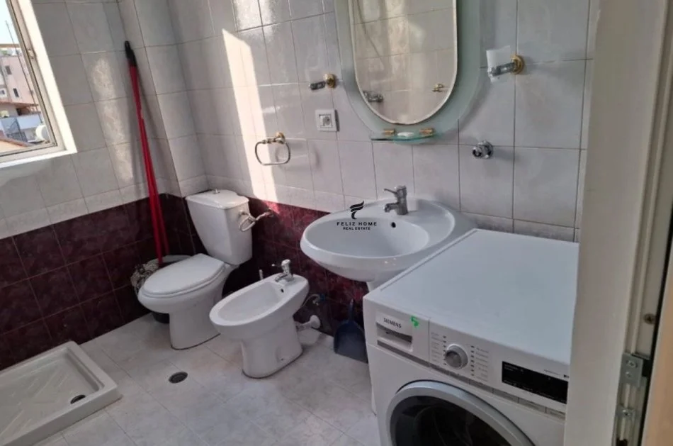 Tirano, affitto appartamento 1+1 al terzo piano, 65 m², 550 € (vicino alla stazione del treno)