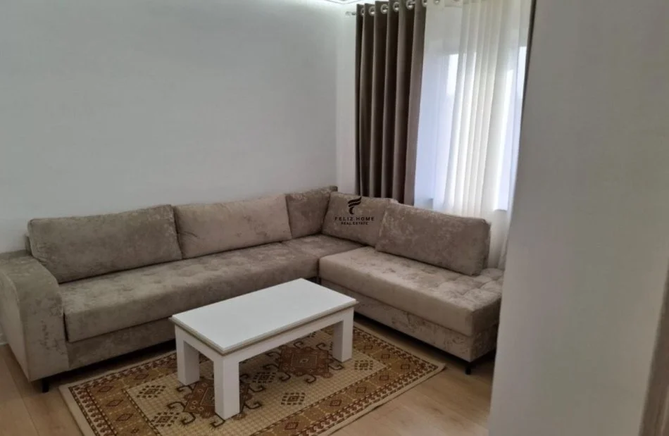 Tirano, affitto appartamento 1+1 al terzo piano, 65 m², 550 € (vicino alla stazione del treno)