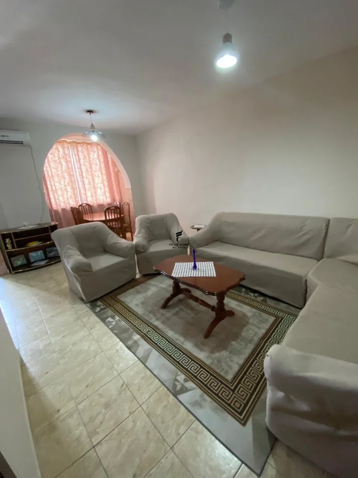 Tirane, affitto appartamento 2+1 Piano 5, 95 m² 680 € (VIA ELBASANIT)