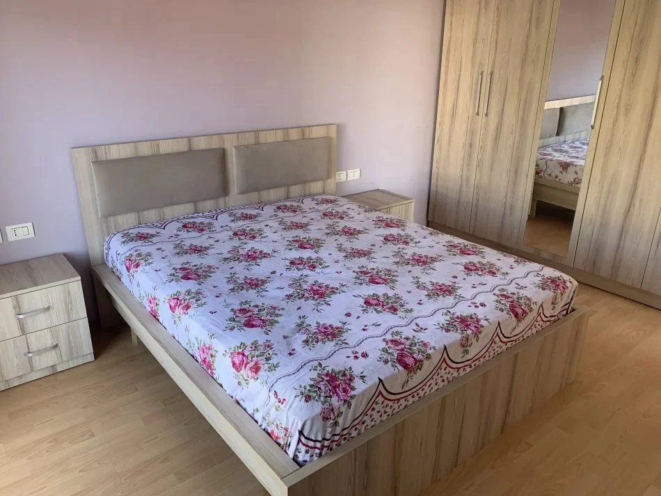 Tirane, Apartment 2+1 for Rent, 4th Floor, 140 m², €600 (Fuat Toptani Street)