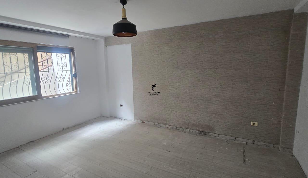 Commercial Space with 120m2 in Willson Building 850 Euro FH-70559