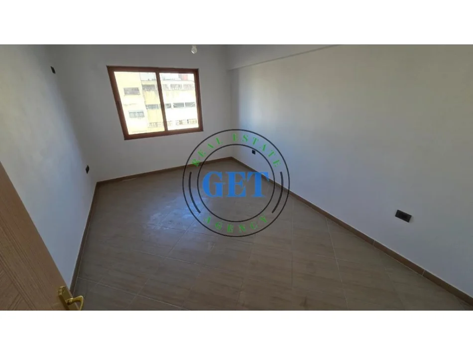 Durres, Apartment for Rent 1+1, 5th Floor, 65 m², €250 (Hospital)