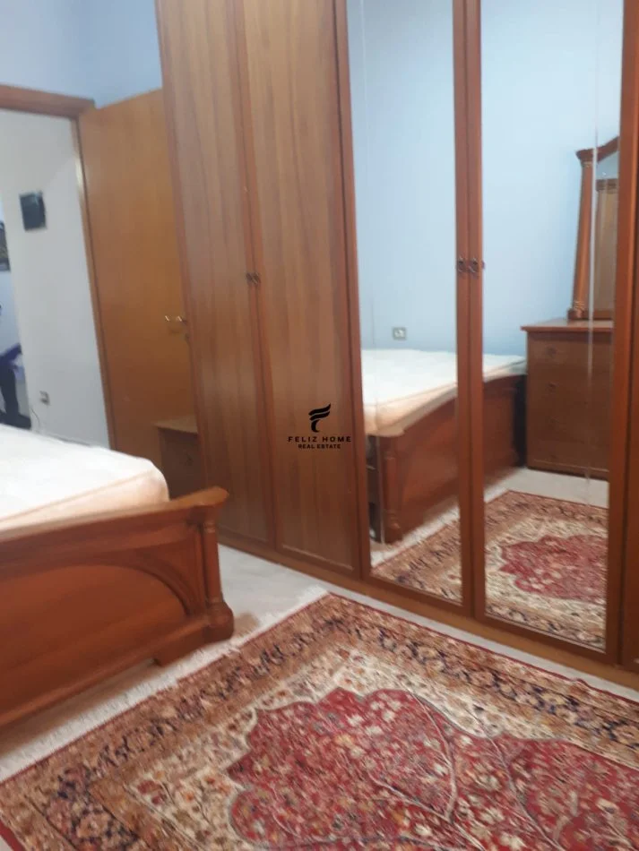 Tirane, affitto mensile appartamento 3+1+Balcone Piano 1, 162 m² 750 € (ZOGU I ZI)