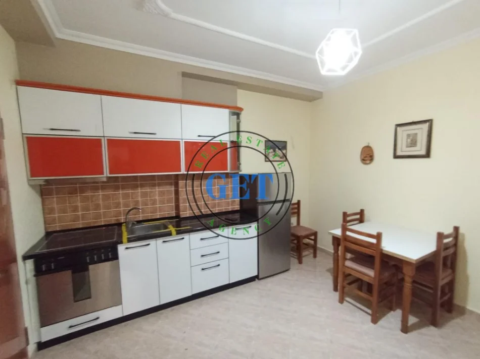 Durres, affitto appartamento 1+1 Piano 4, 55 m² 300 € (Spiaggia)