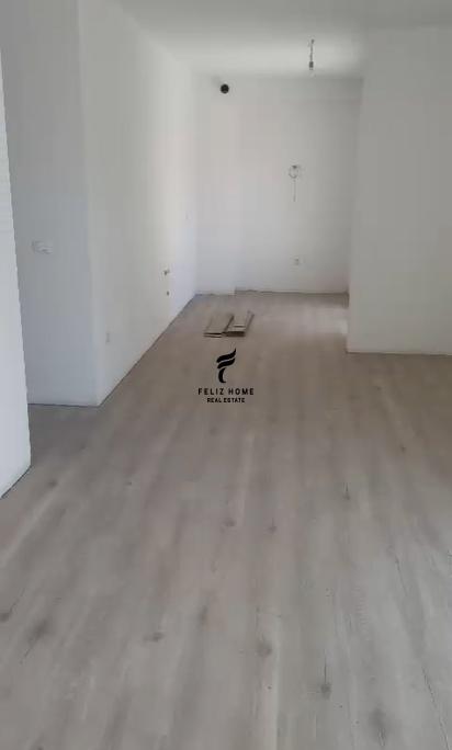 Zyra con Quota di 117 m2 in Complesso Aura, Prezzo 60.000 LEKE