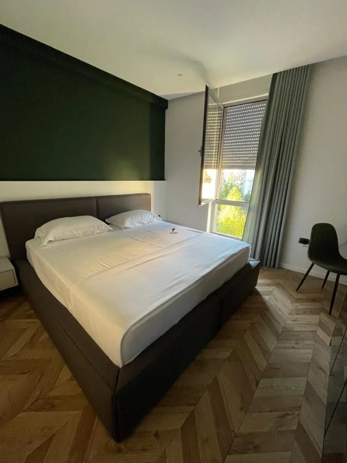 Tirane, jepet me qera 1+1 Kati 3, 75 m² 800 €