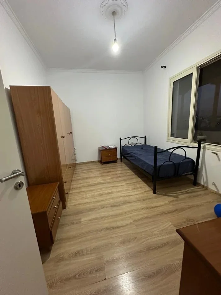 Tirane, affitto appartamento 2+1 Piano 1, 84 m² 400 € (Sauk)
