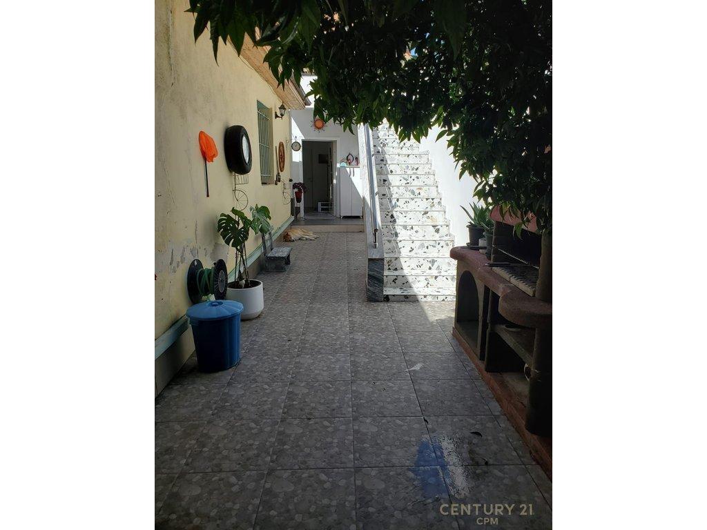 Building + Land for Sale near Sami Frashëri School – Mu