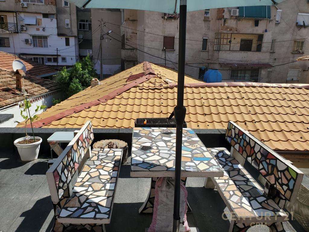 Shitet Ndërtesë + Truall pranë Shkollës "Sami Frashëri" – Mu