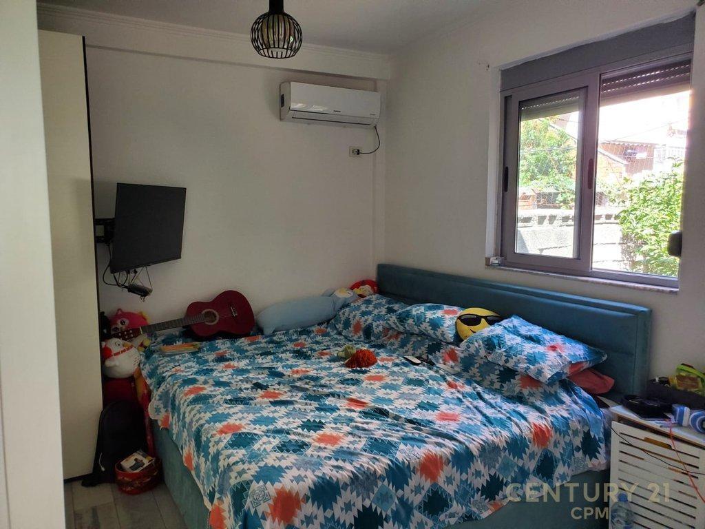 Building + Land for Sale near Sami Frashëri School – Mu