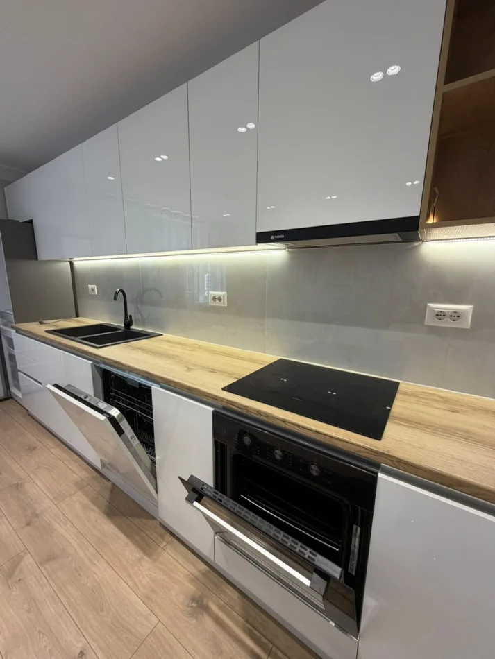 Tirane, affitto appartamento 1+1 Piano 2, 65 m² 600 € (Scuola 9-anni "E Kuqe")