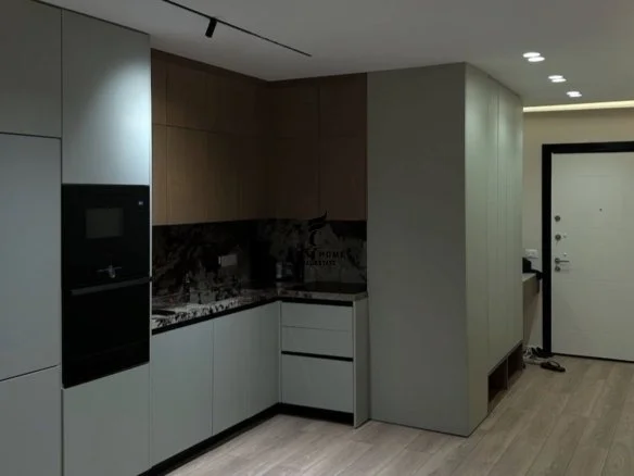 Tirane, appartamento in affitto con balcone, 2+1, piano 1, 100 m², 1.500 € (LIQUIDO CALDO)