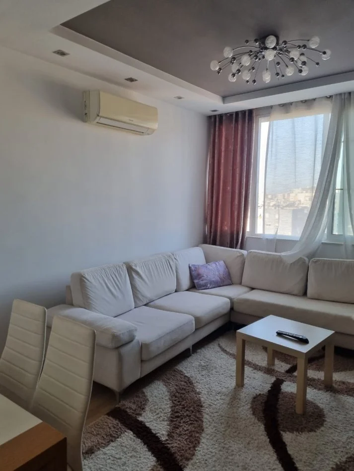 Tirane, affitto appartamento 2+1+Balcone Piano 8, 90 m² 600 € (ALI DEMI)
