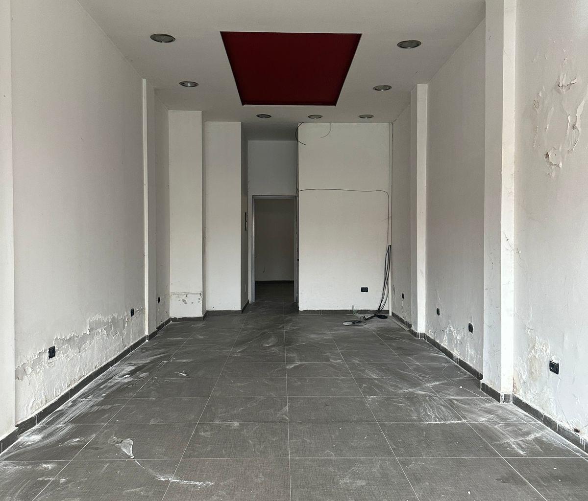 DYQAN ME QERA 65 M2 RRUGA BARDHYL 650 EURO