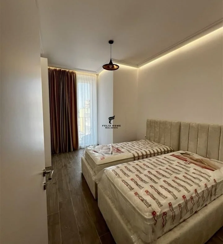 Tirana, For Rent 2+1 Apartment with Balcony, 3rd Floor, 100 m², €900 (CENTER)